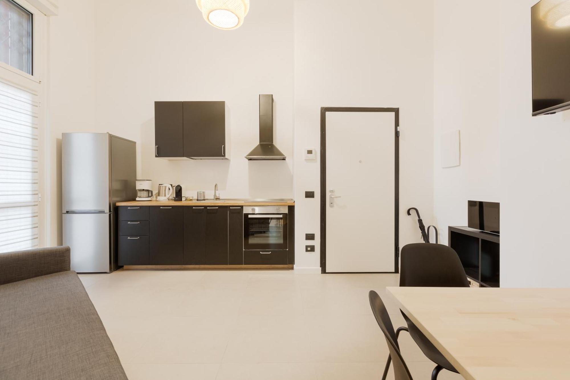 Апартаменты Cozy Corner With Balcony And Private Garage! Милан Экстерьер фото