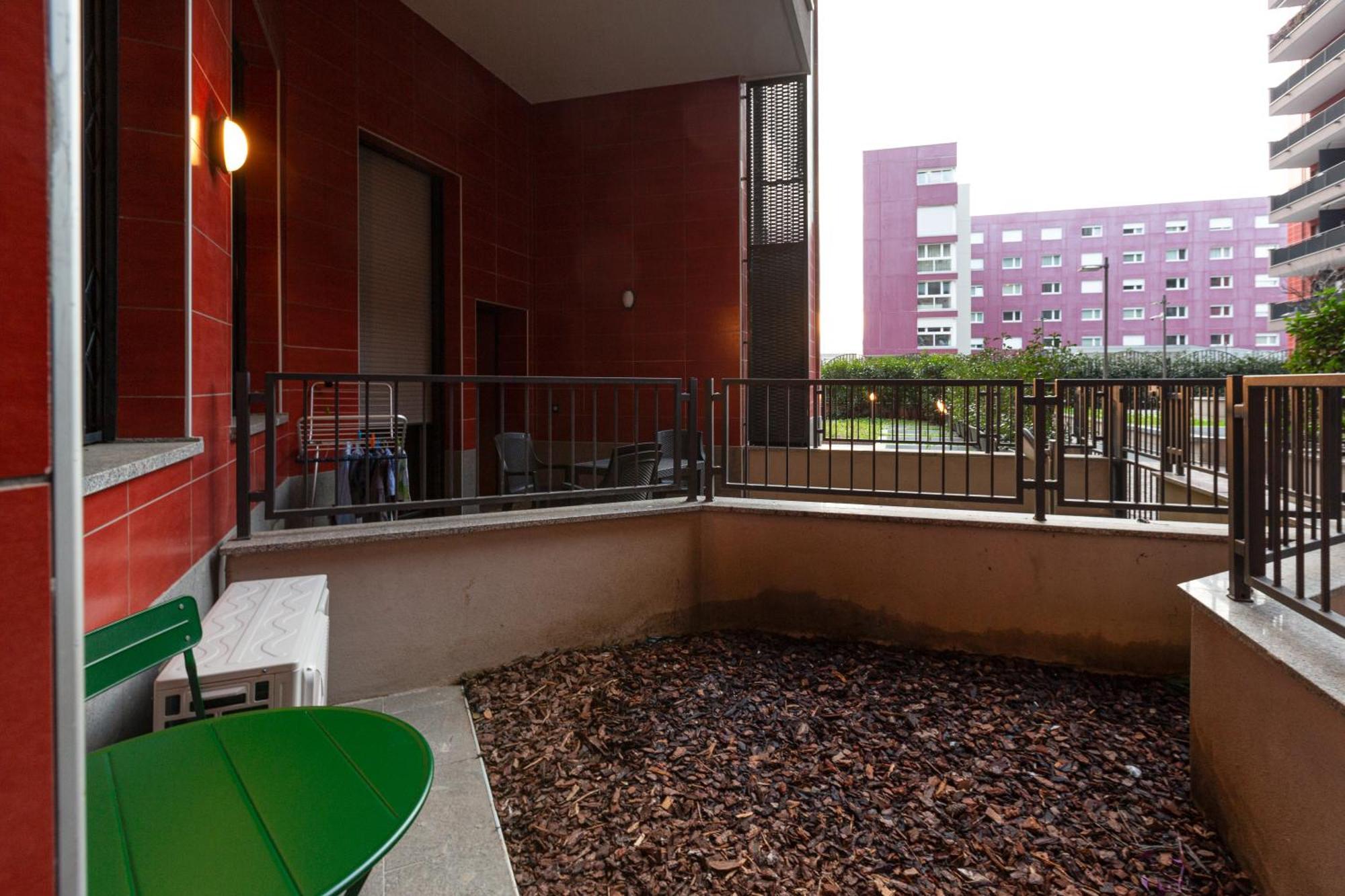Апартаменты Cozy Corner With Balcony And Private Garage! Милан Экстерьер фото